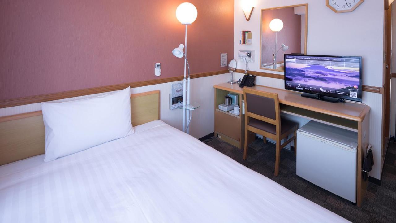 Toyoko Inn Aizuwakamatsu Ekimae Exterior foto