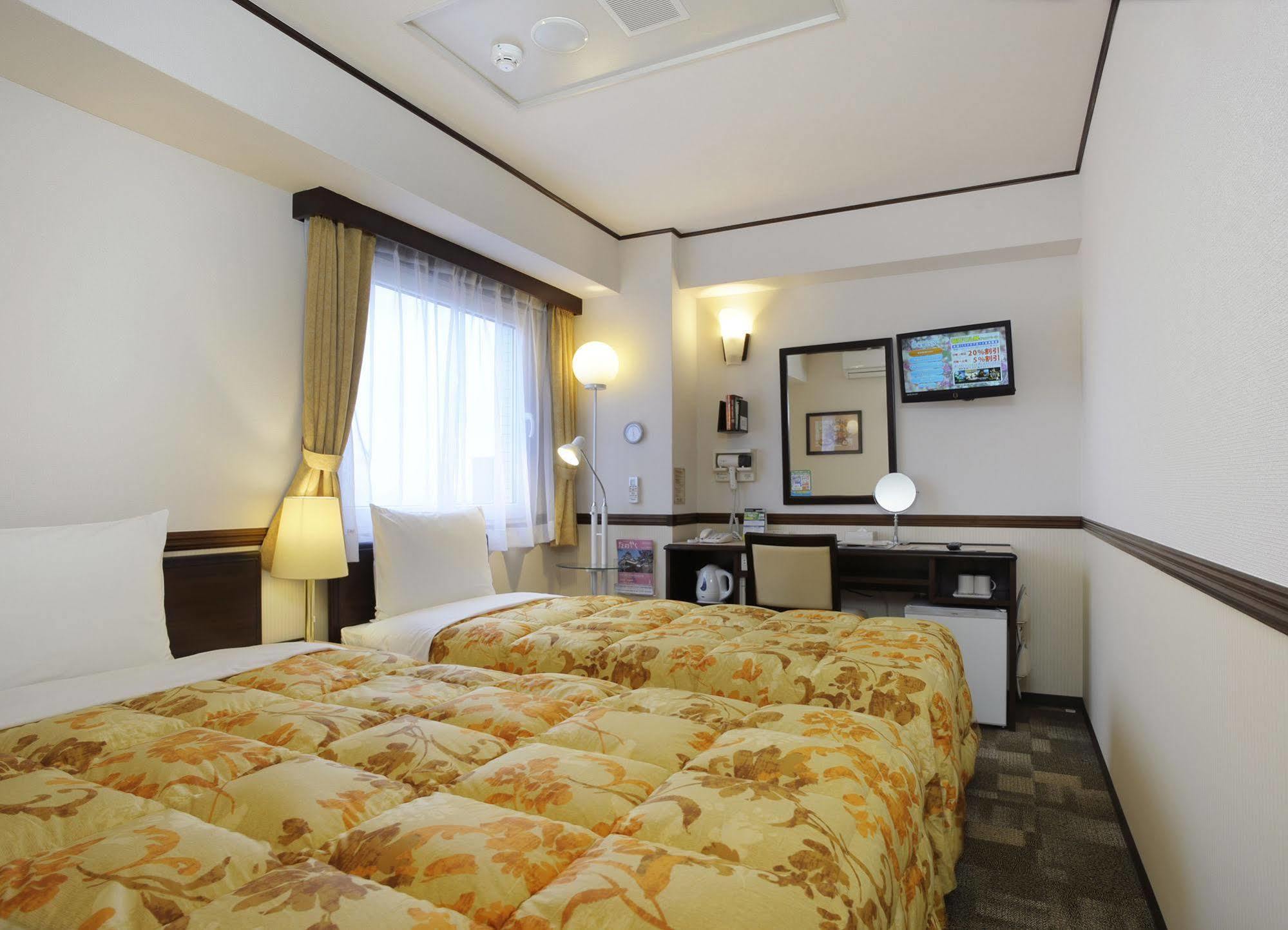 Toyoko Inn Aizuwakamatsu Ekimae Exterior foto